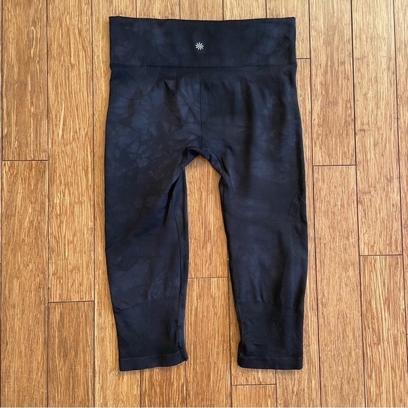 Athleta Crop Leggings Capri Tight Pant Marble Tie Dye Grey Black Size XL - Picture 2 of 7
